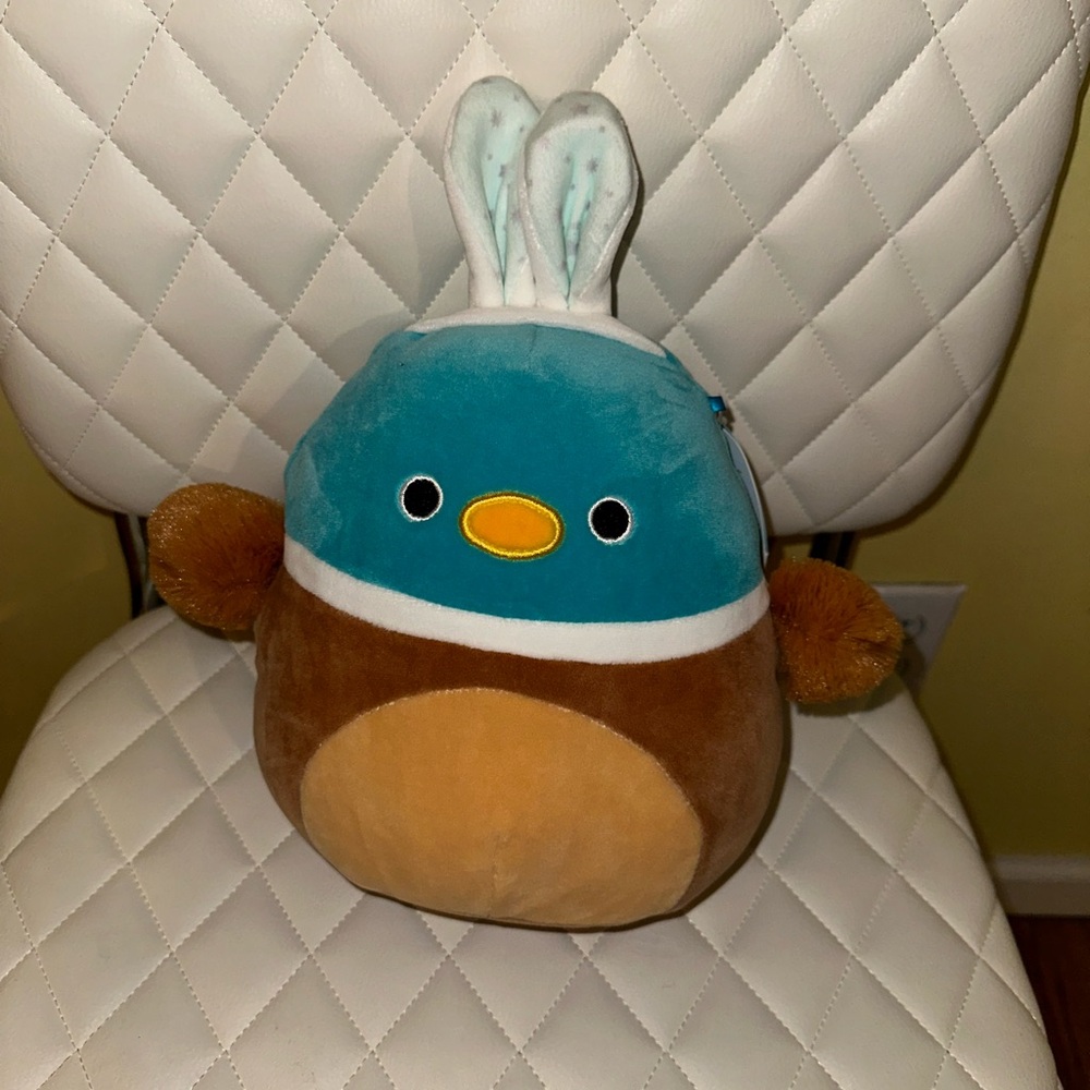 Daksa the Easter Duck Squishmallow